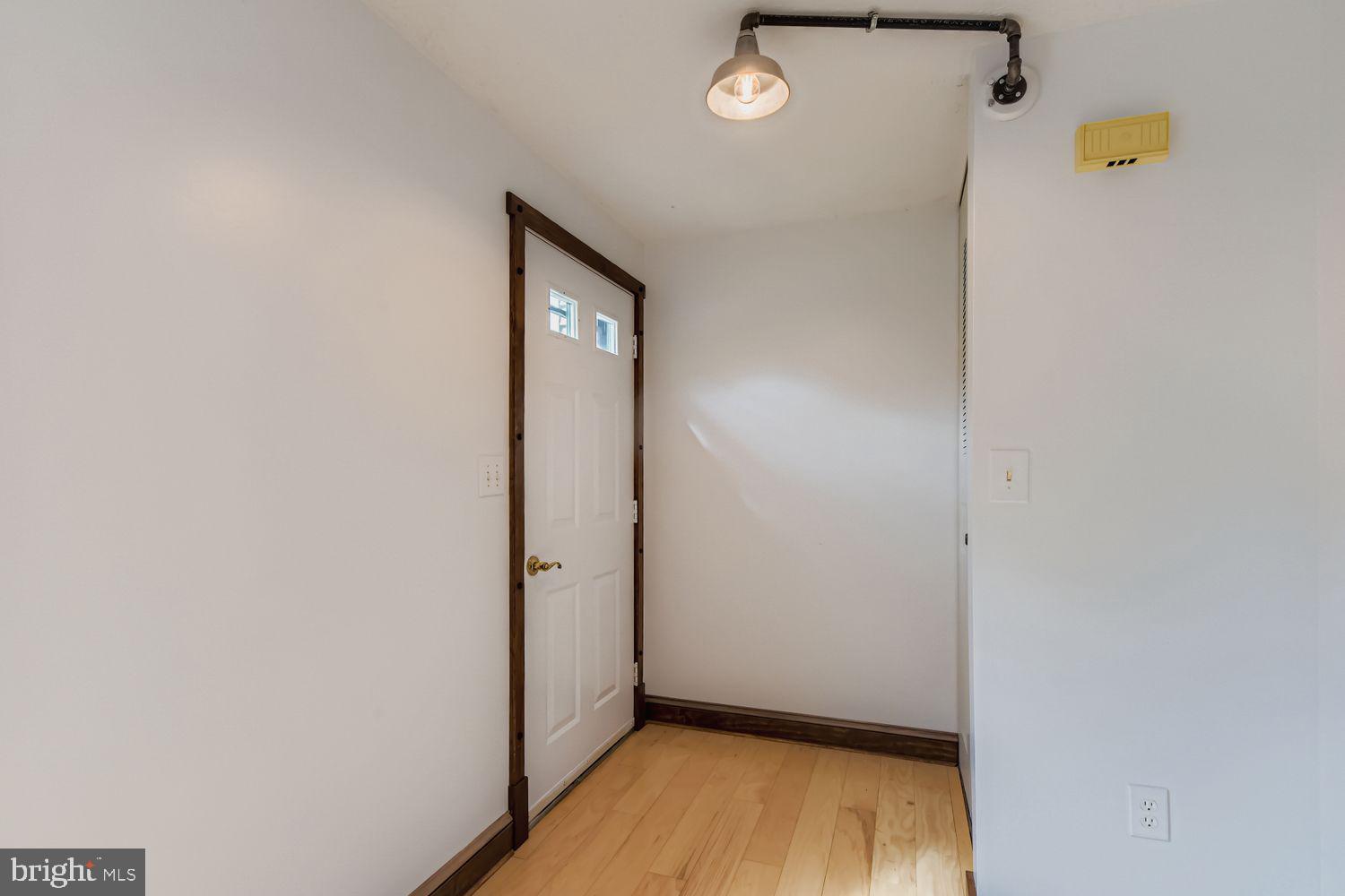 7735 LEASIDE COURT