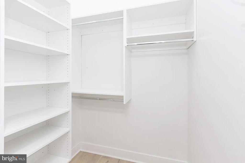 1709 FLEET STREET 305
