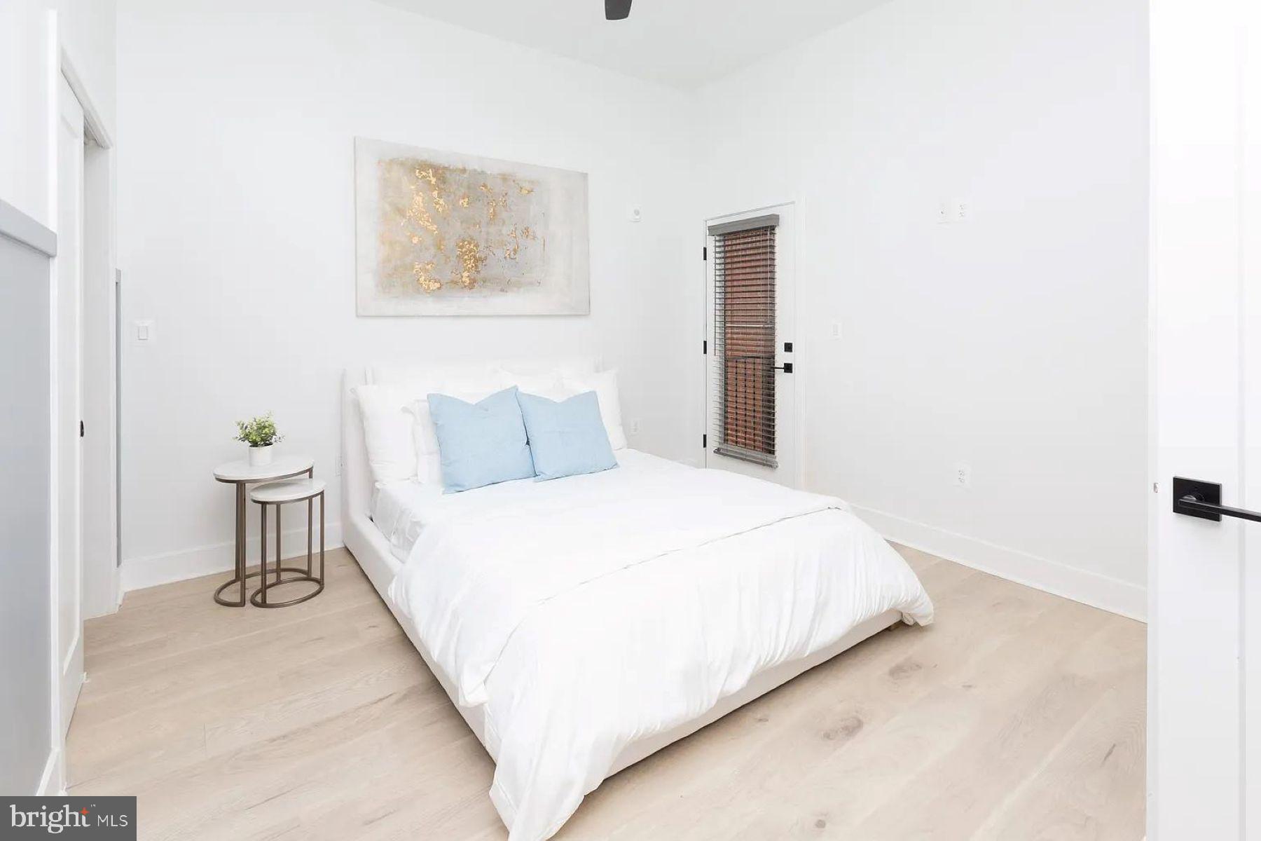 1709 FLEET STREET 305