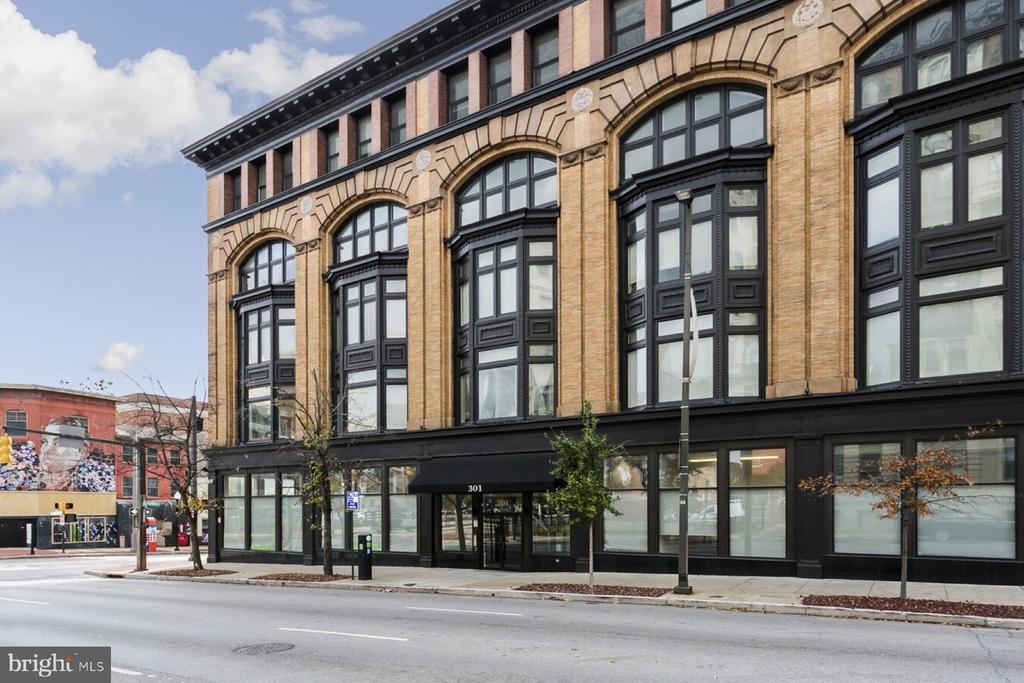301 W FRANKLIN STREET 411