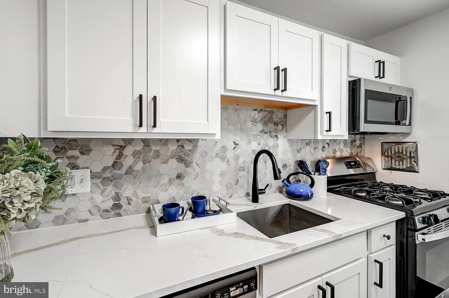 4000 LINKWOOD ROAD 4014D