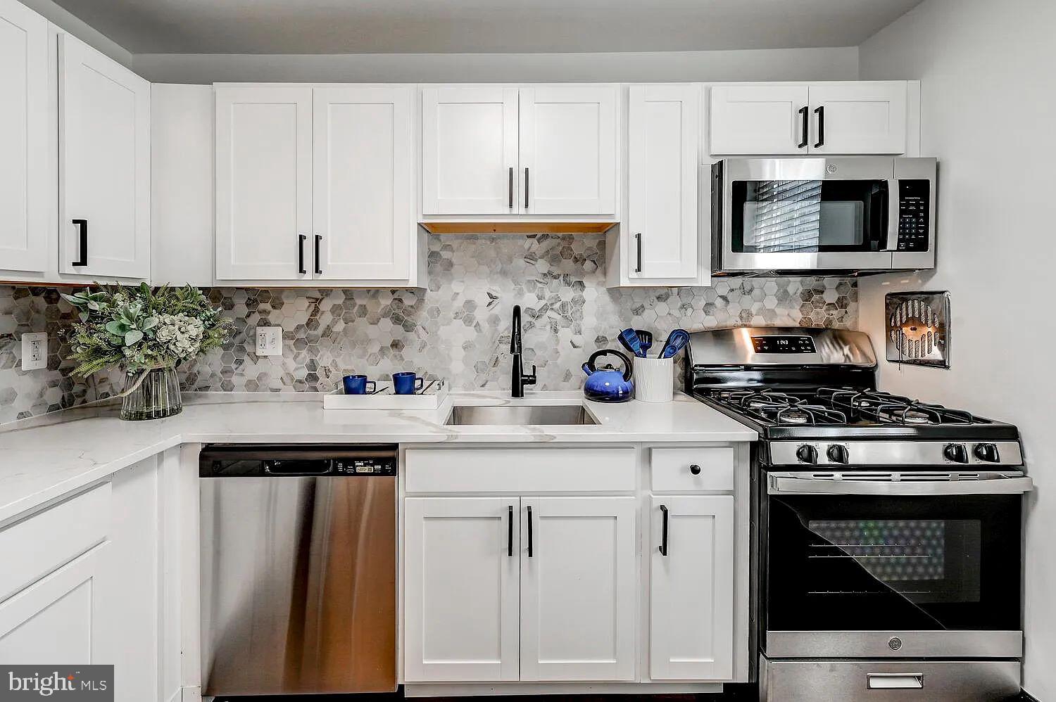 4000 LINKWOOD ROAD 4014D