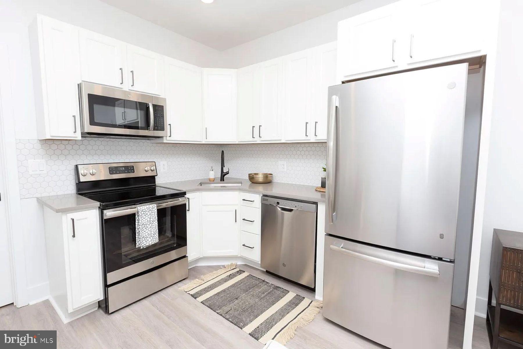 1742 FLEET STREET 304