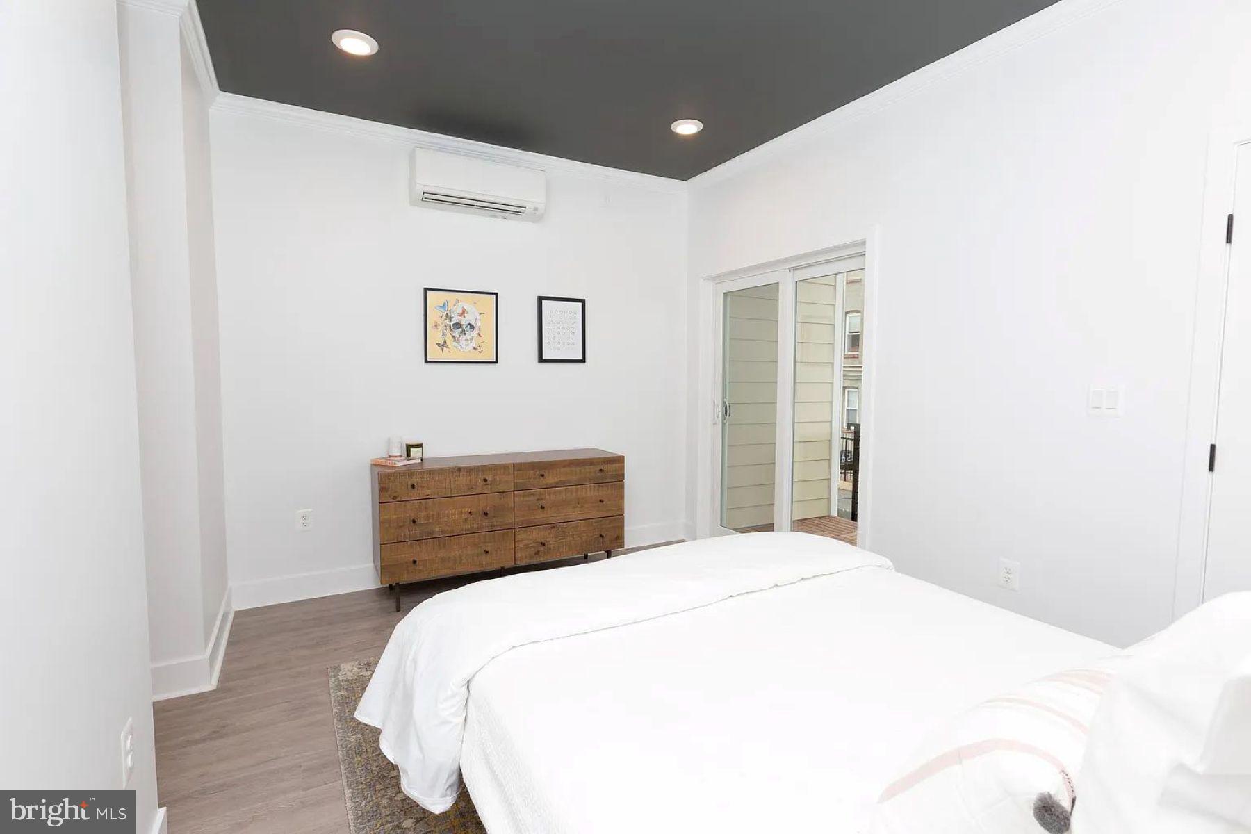 1742 FLEET STREET 304