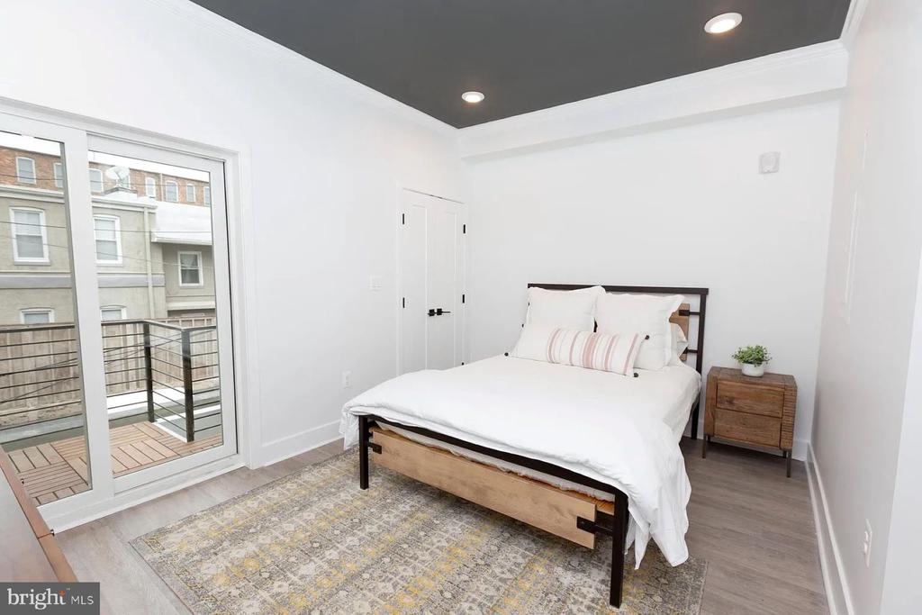 1742 FLEET STREET 301