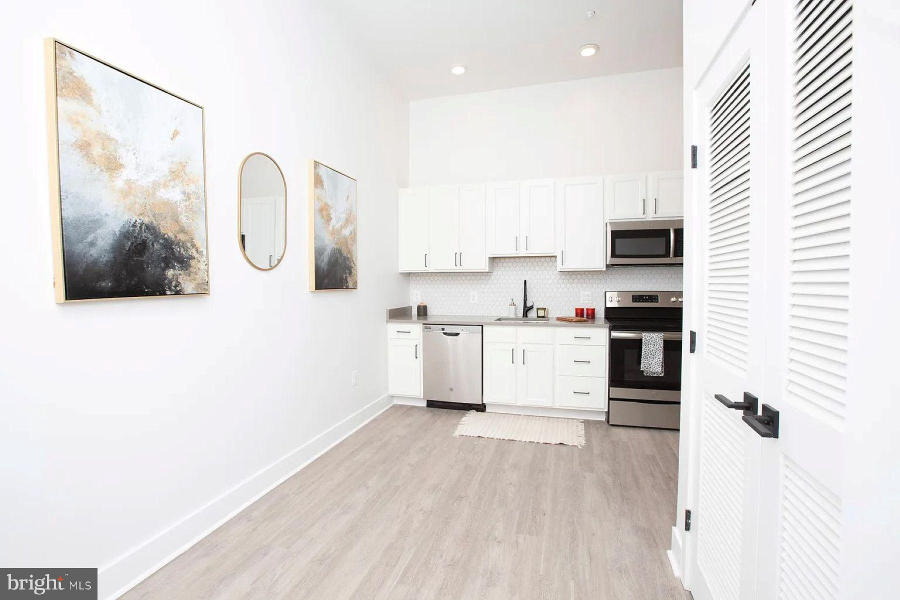 1742 FLEET STREET 301