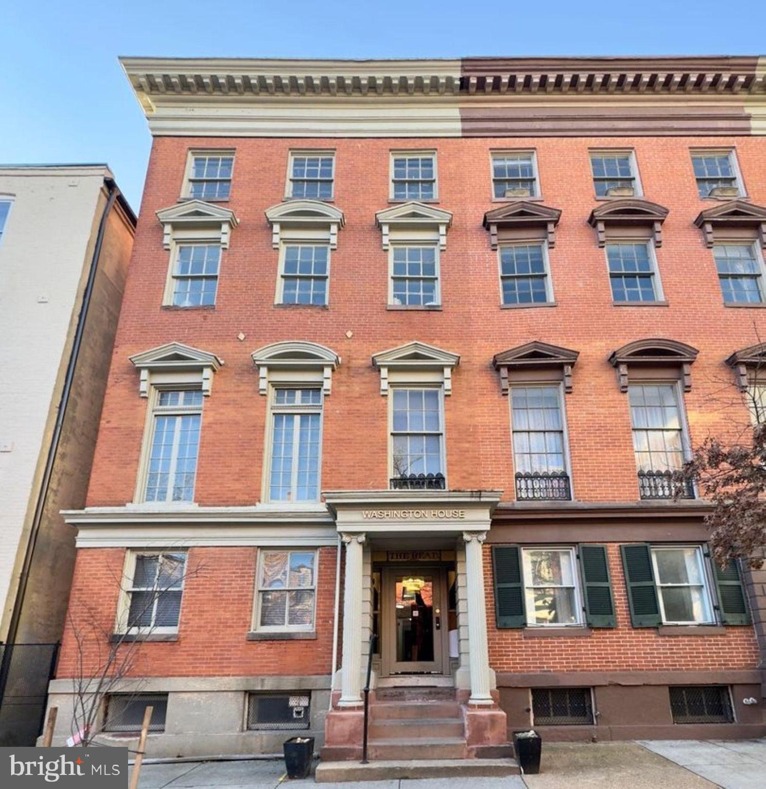 13 E READ STREET 8