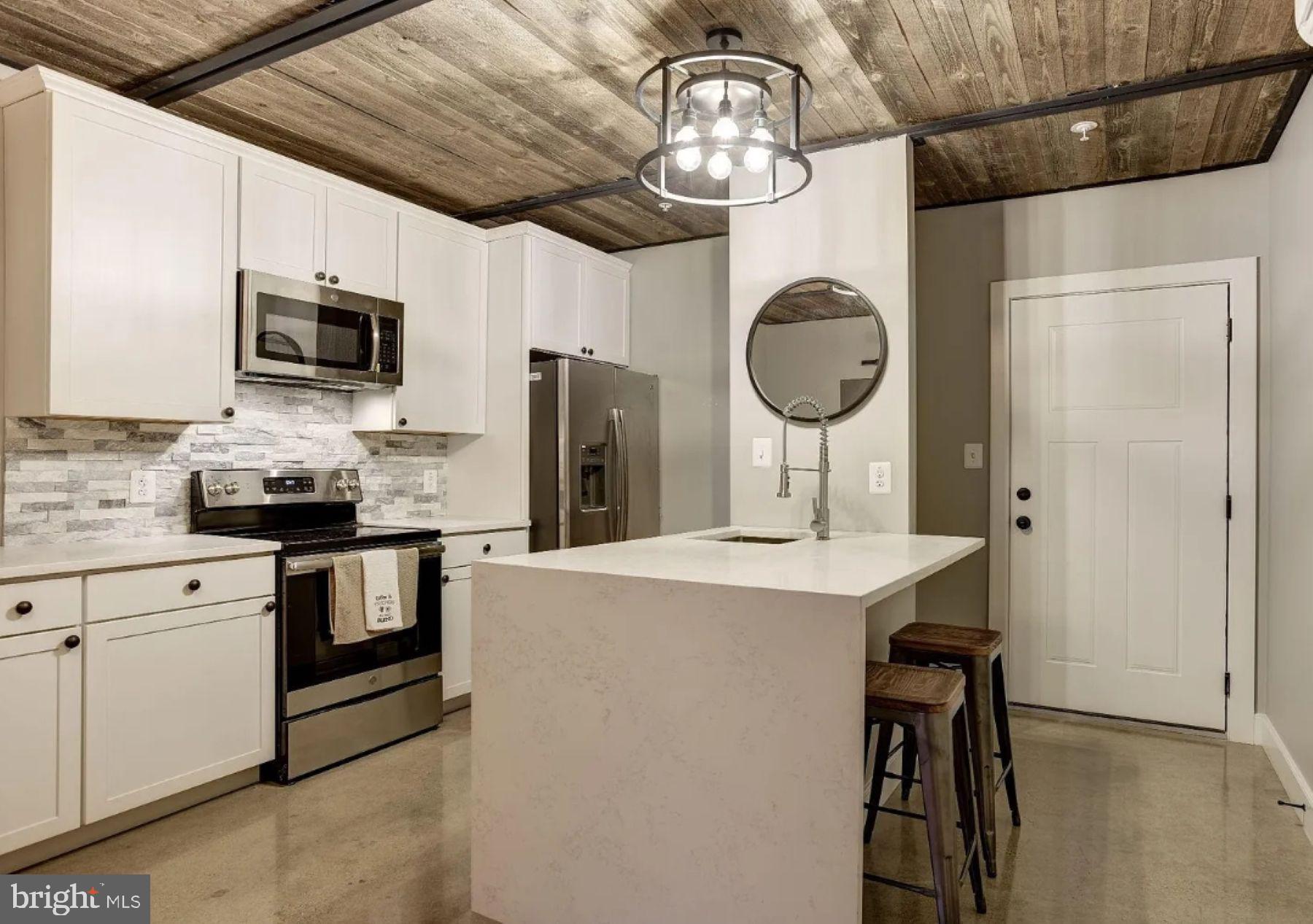 12 W MONTGOMERY STREET W 202