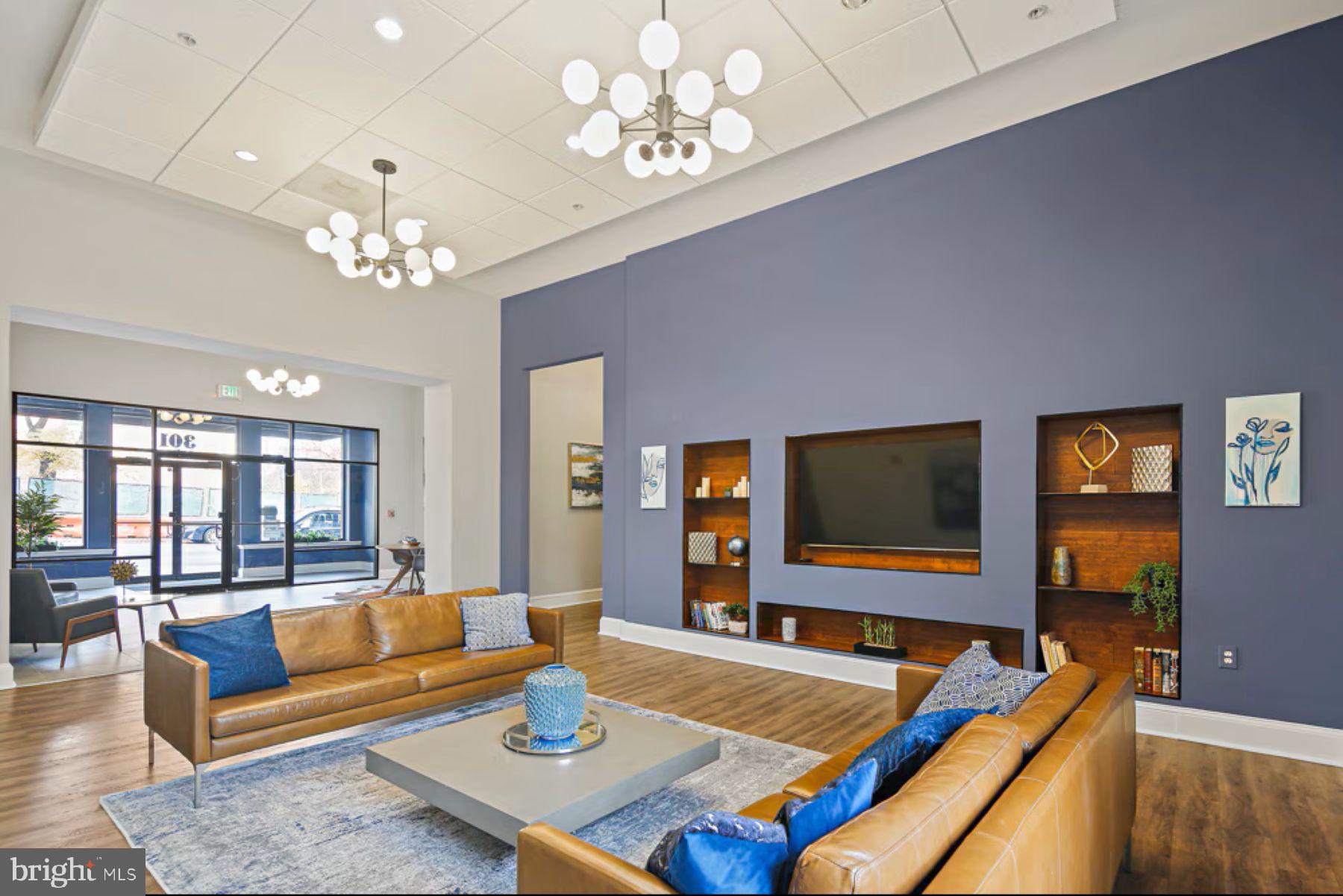 301 W FRANKLIN STREET 101