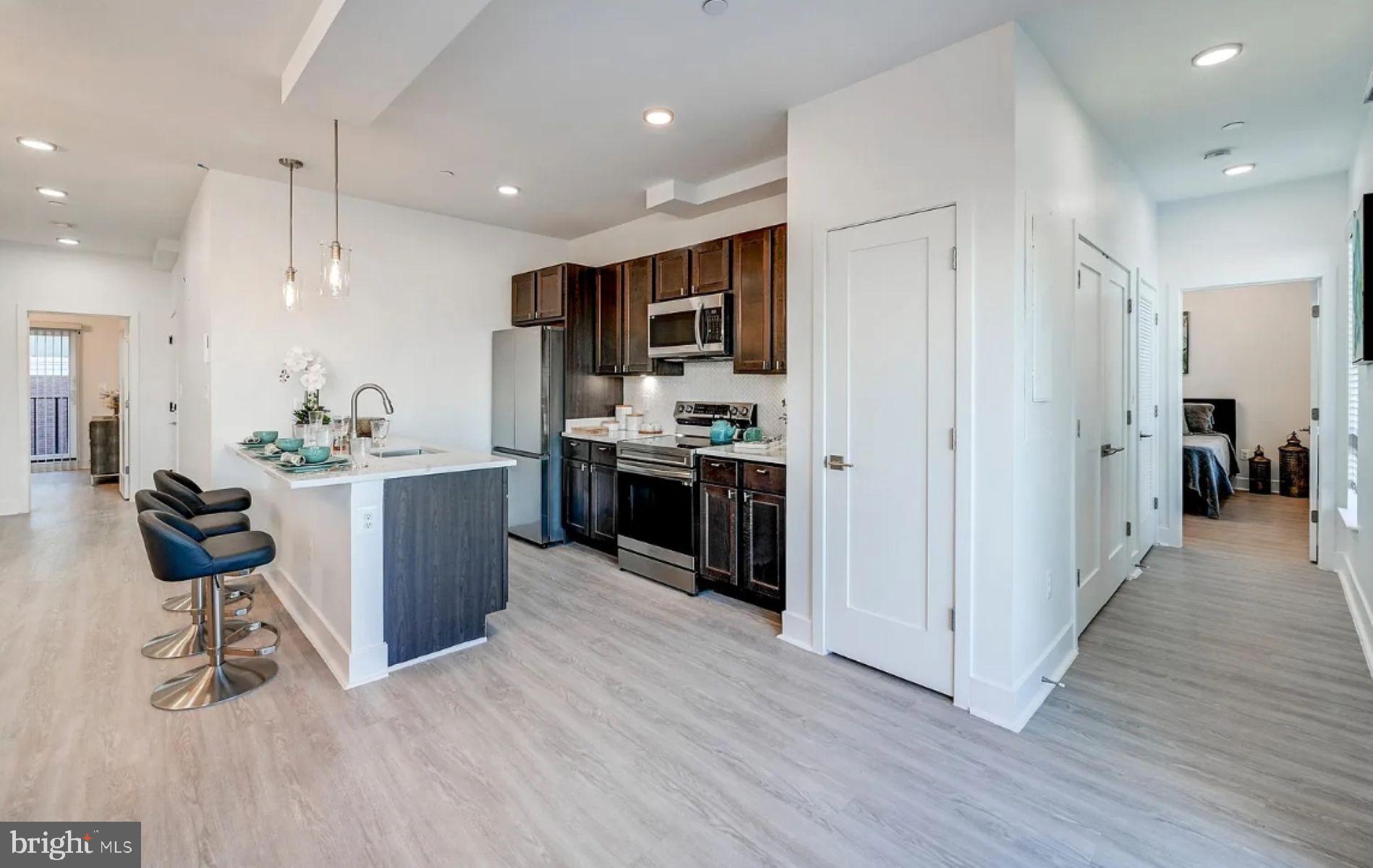 601 S BROADWAY 305