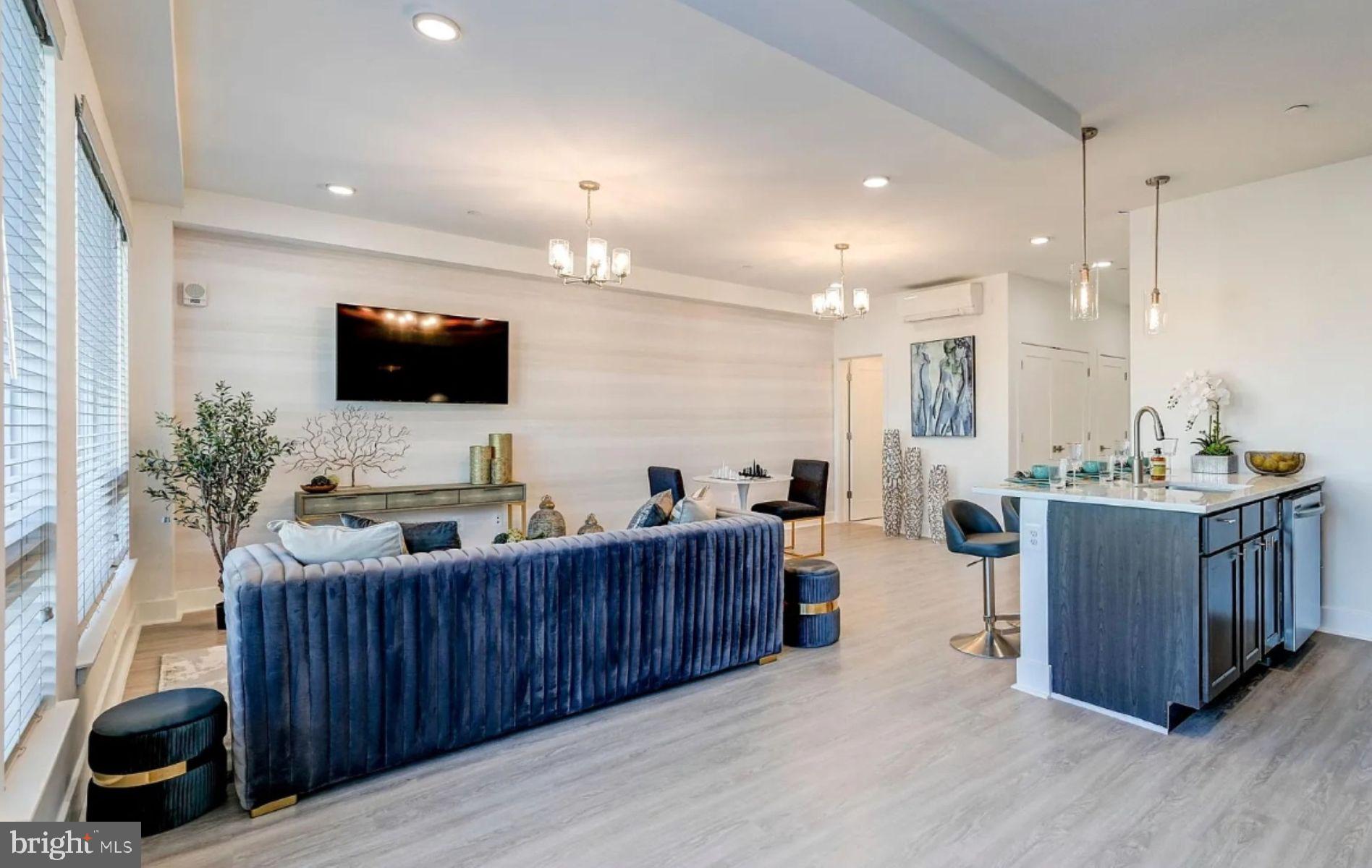601 S BROADWAY 305
