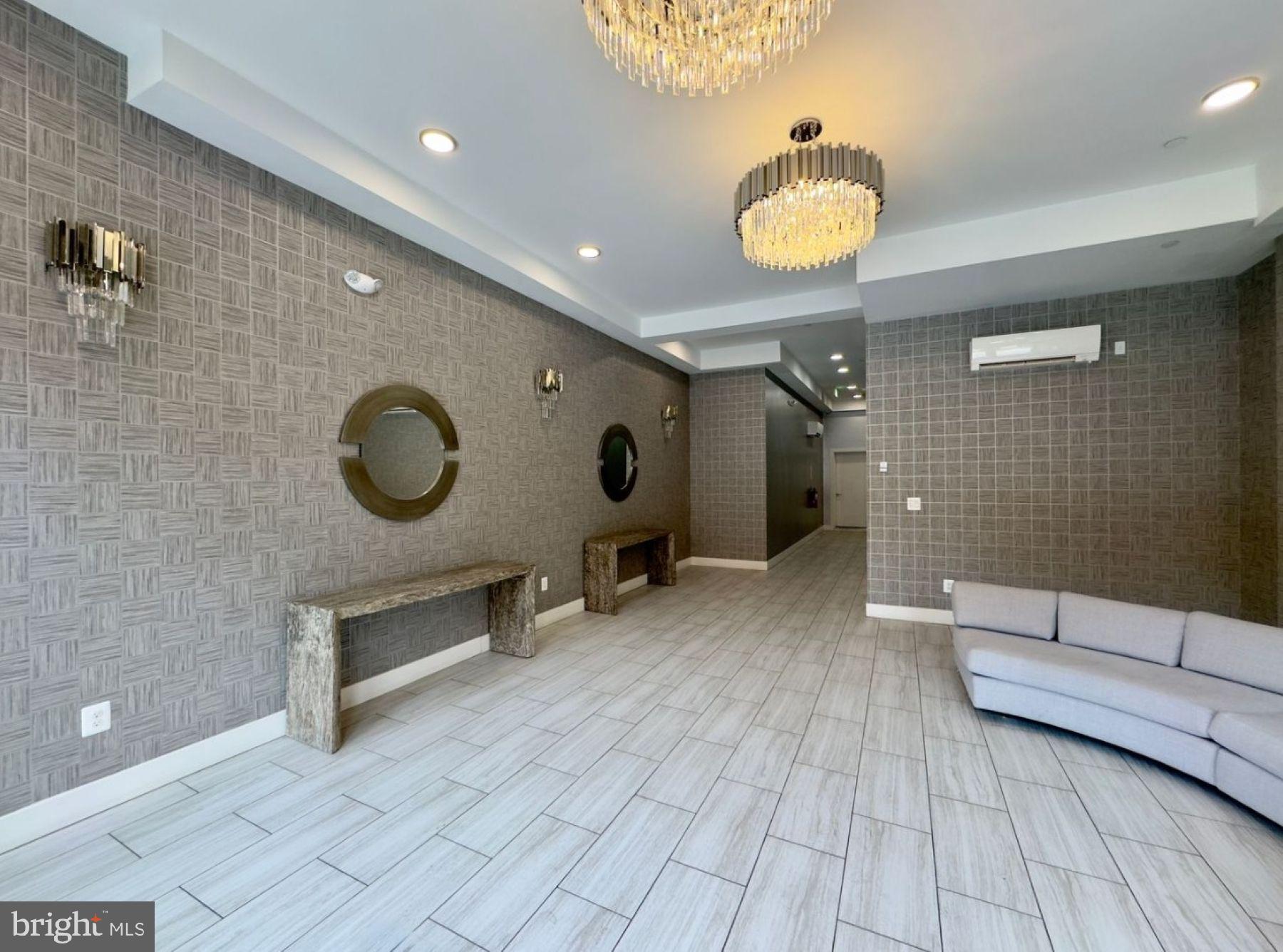 601 S BROADWAY 305