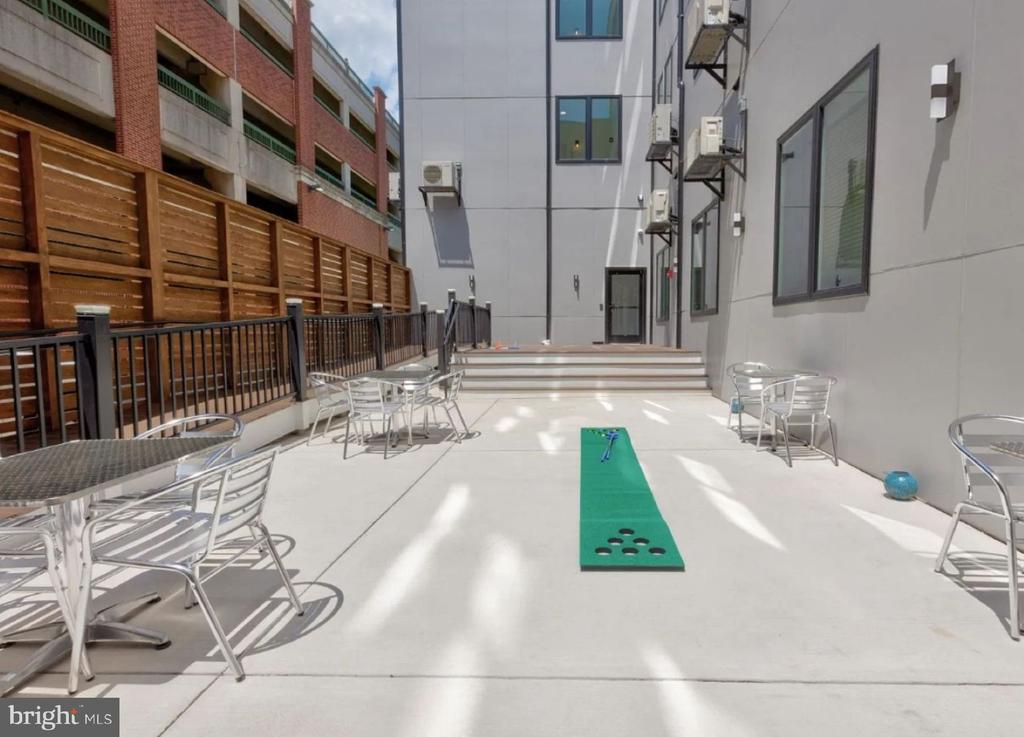 520 S CAROLINE STREET 202