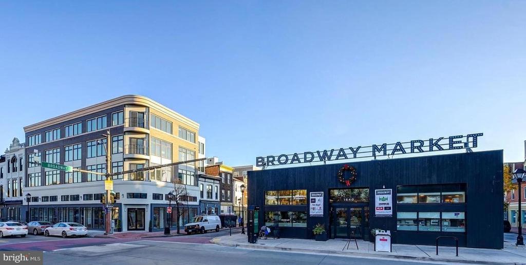 601 S BROADWAY Unit: 201