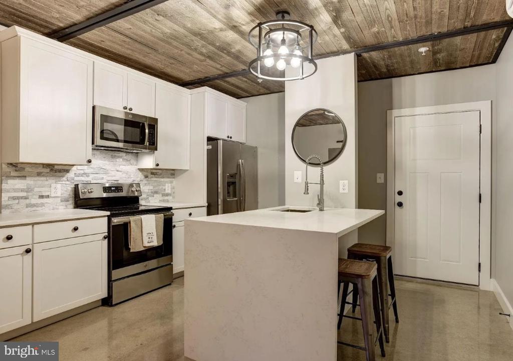 12 W MONTGOMERY STREET W Unit: 206