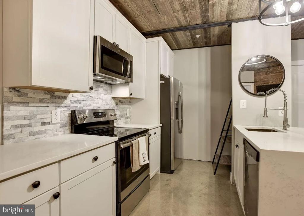 12 W MONTGOMERY STREET W Unit: 206