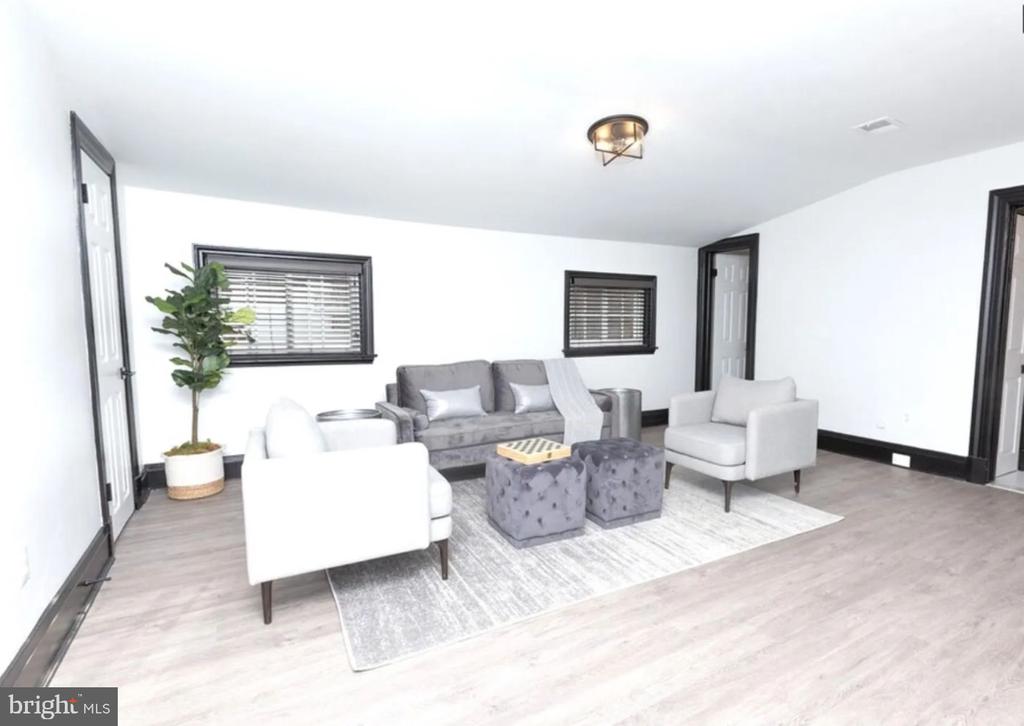 610 CATHEDRAL STREET Unit: 1A