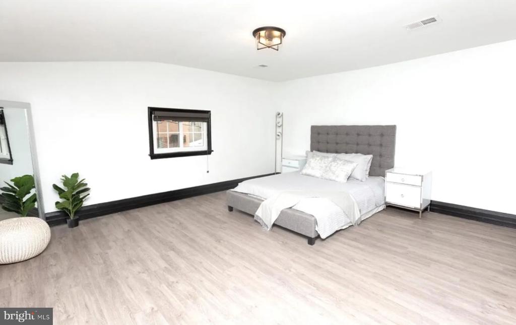 610 CATHEDRAL STREET Unit: 1A