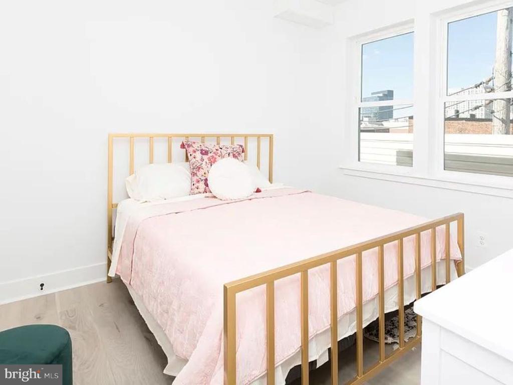 1719 EASTERN AVENUE Unit: 2D