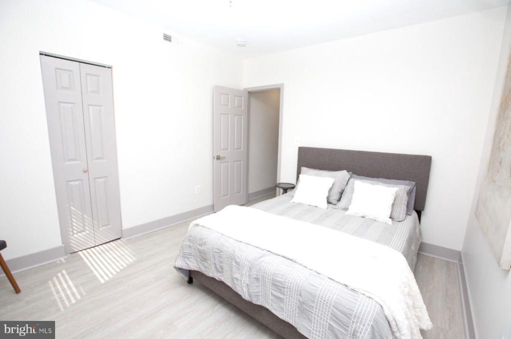 19 W MULBERRY STREET Unit: 6B