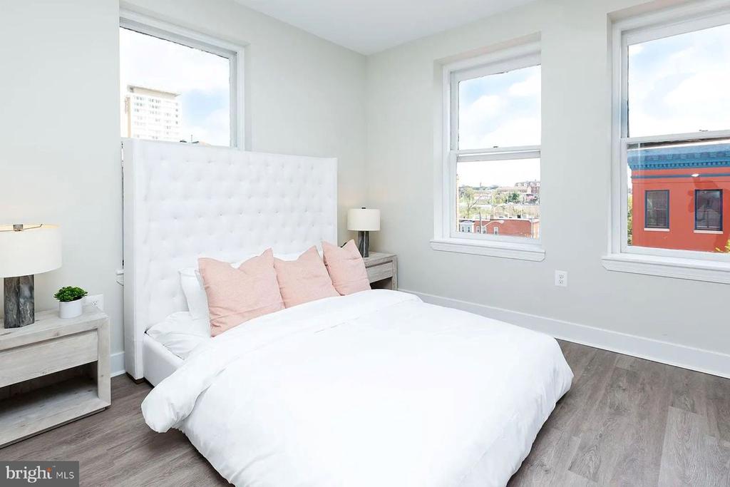 1122 N CALVERT STREET Unit: 205