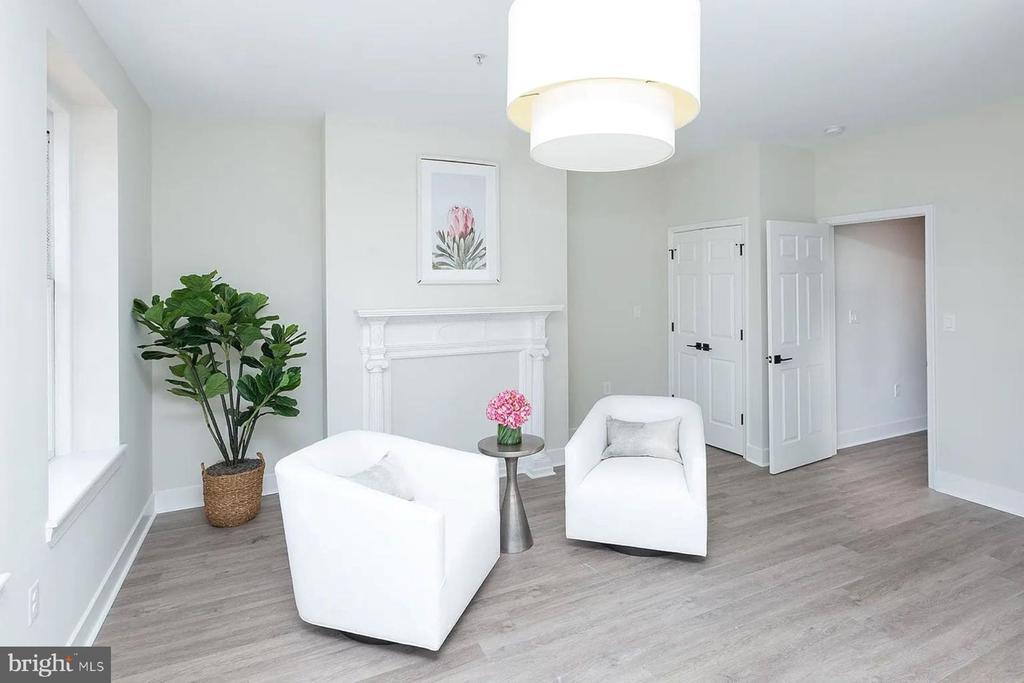 1122 N CALVERT STREET Unit: 205