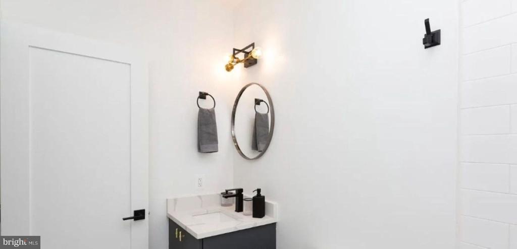 520 S CAROLINE STREET Unit: 206