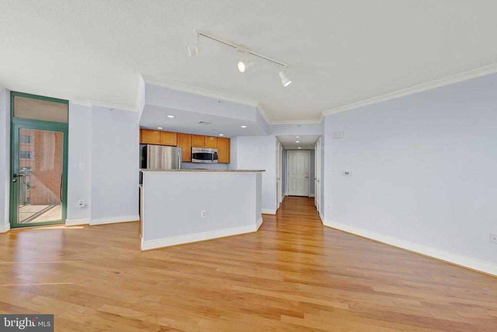 414 WATER STREET Unit: 1802