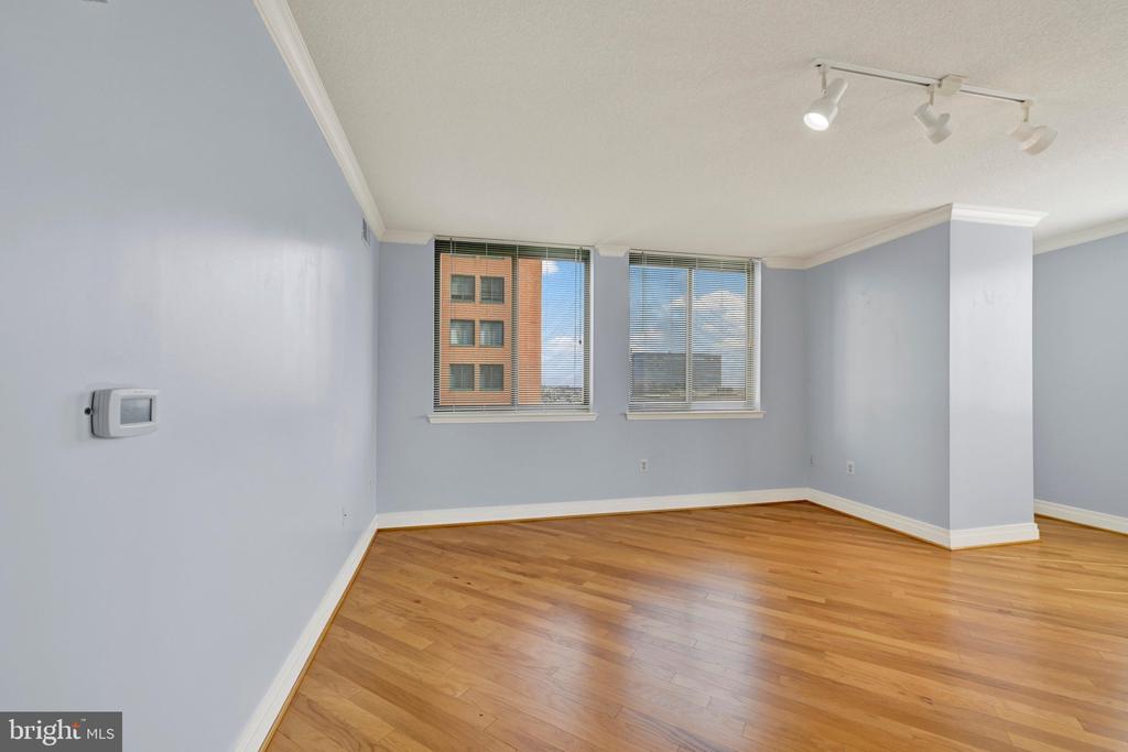 414 WATER STREET Unit: 1802