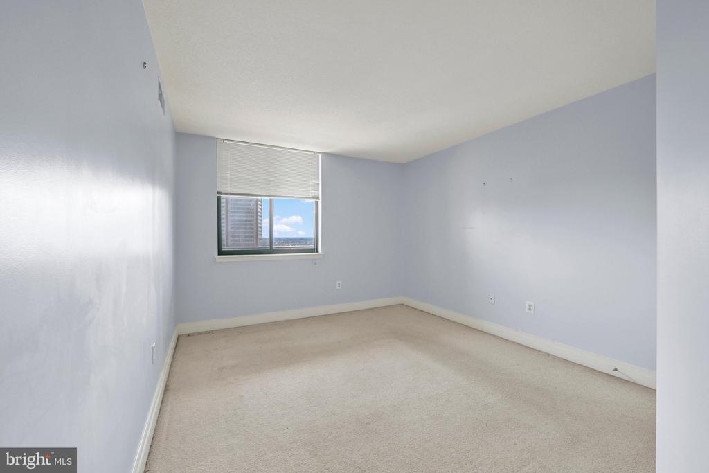 414 WATER STREET Unit: 1802