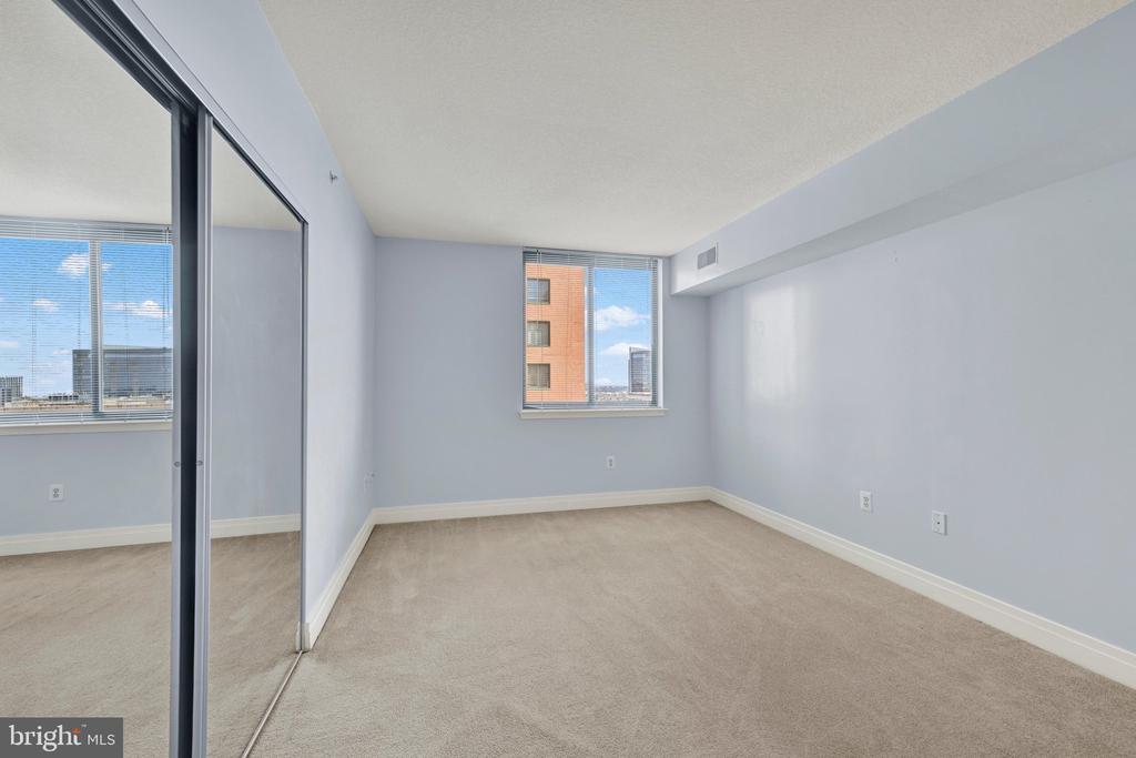 414 WATER STREET Unit: 1802