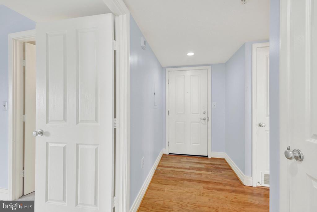 414 WATER STREET Unit: 1802