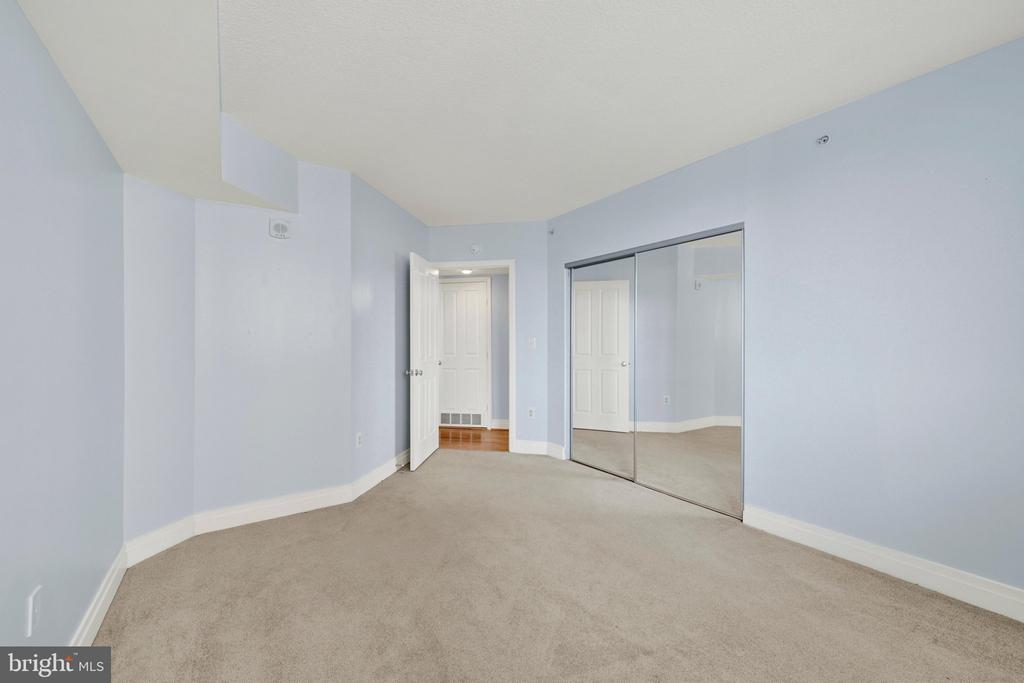 414 WATER STREET Unit: 1802