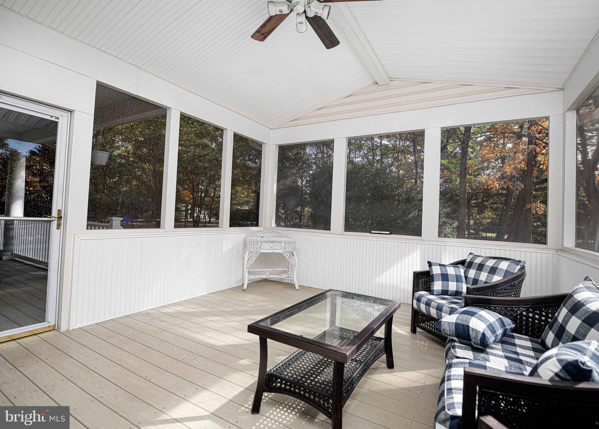 1652 BULLOCK CIRCLE