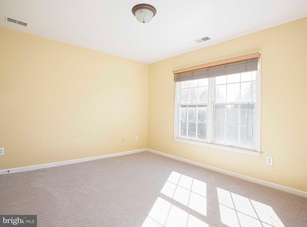 1652 BULLOCK CIRCLE