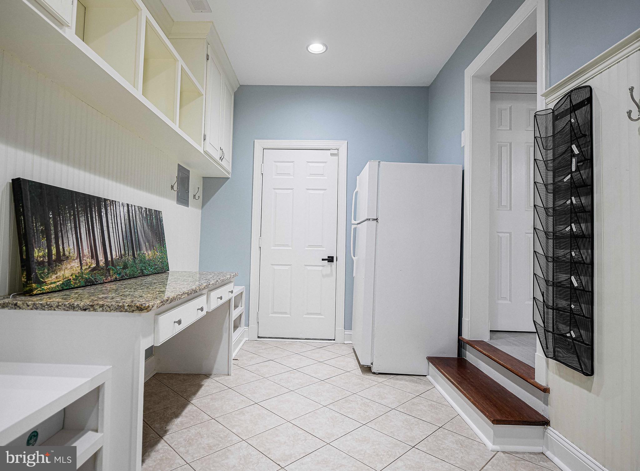 1652 BULLOCK CIRCLE
