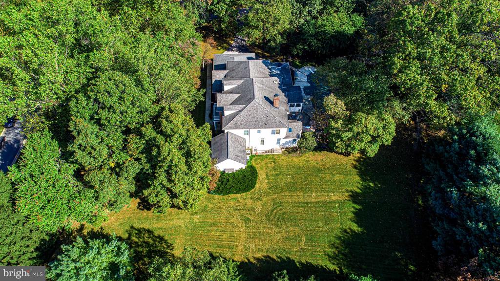 1652 BULLOCK CIRCLE