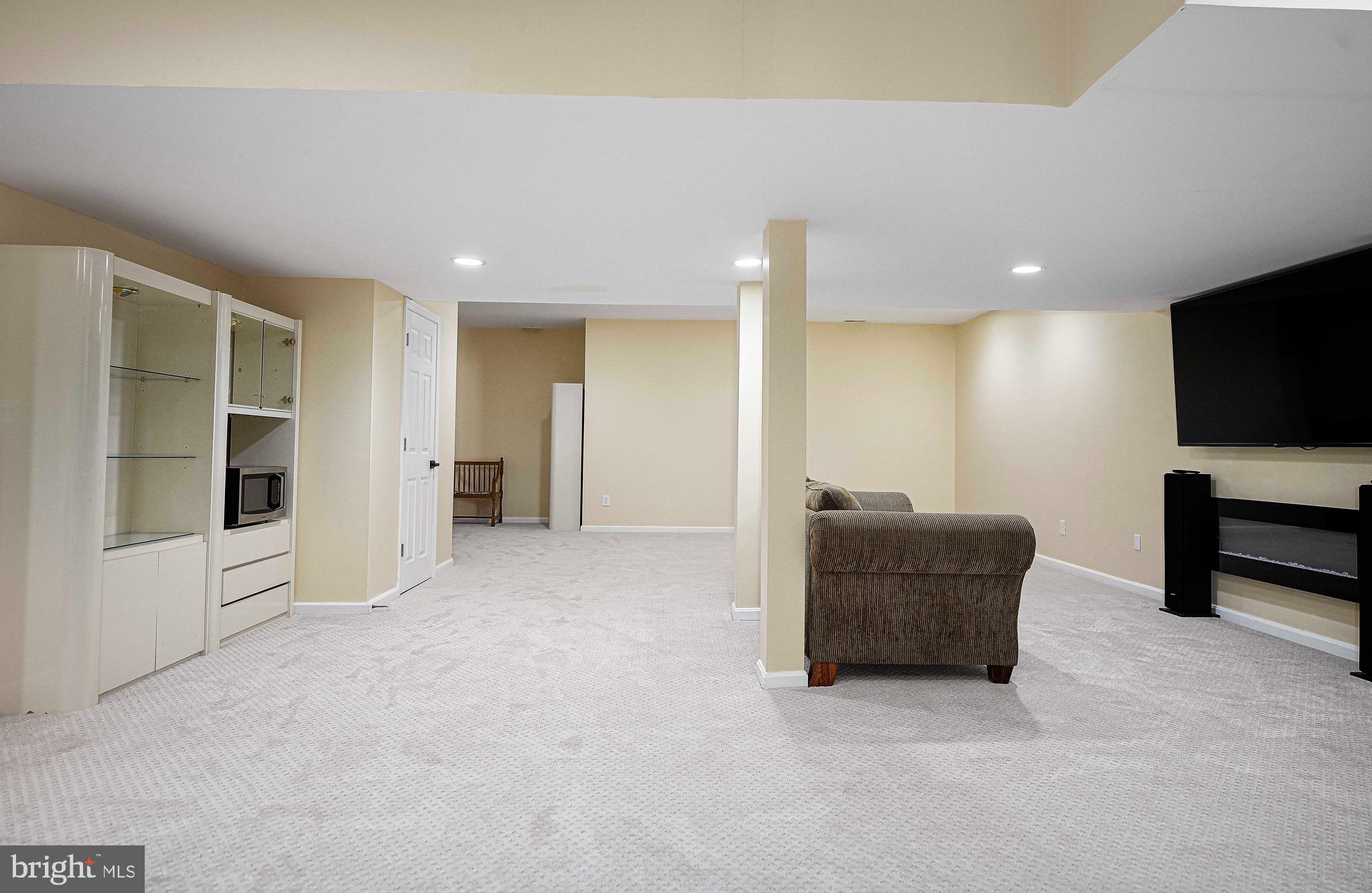 1652 BULLOCK CIRCLE