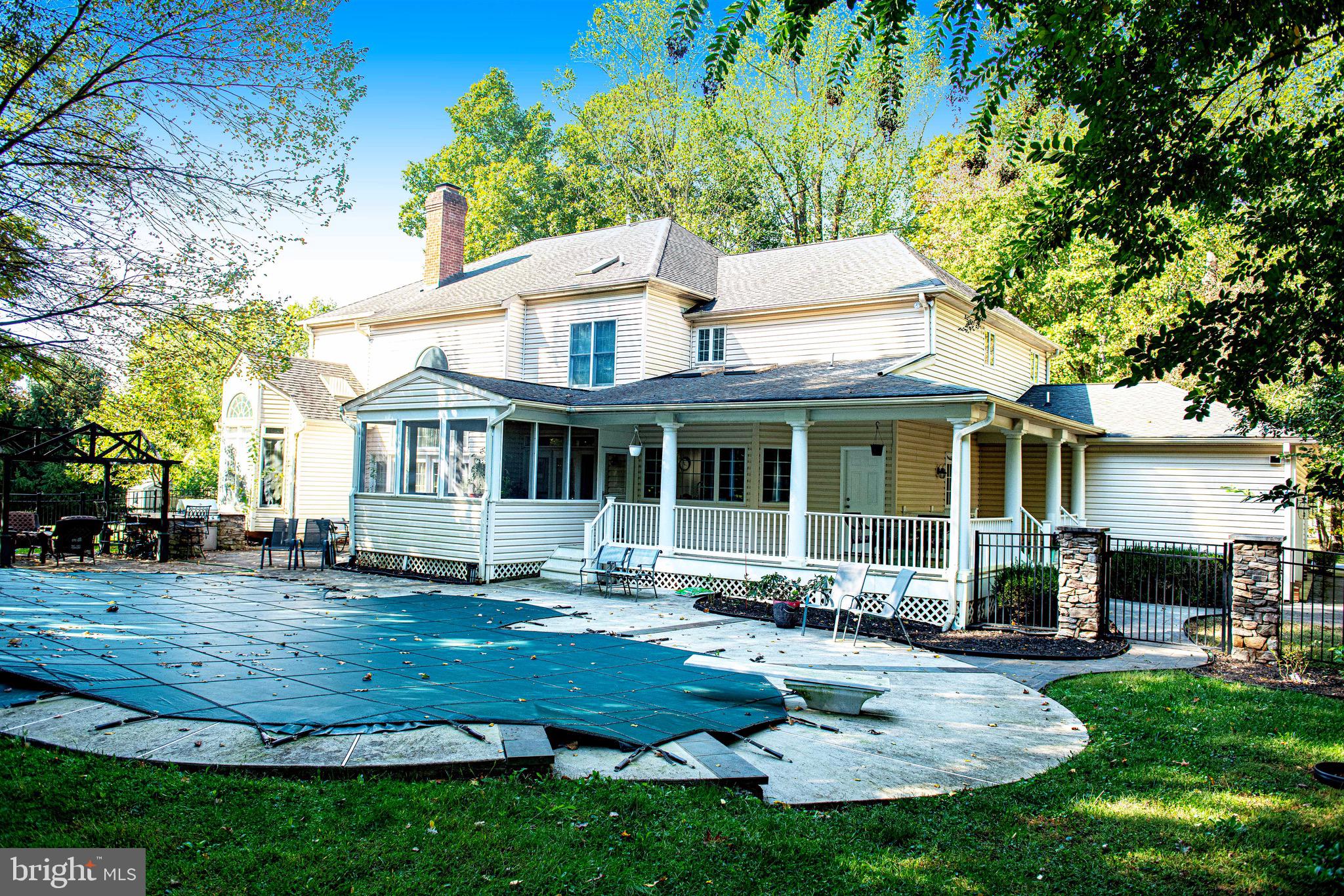 1652 BULLOCK CIRCLE