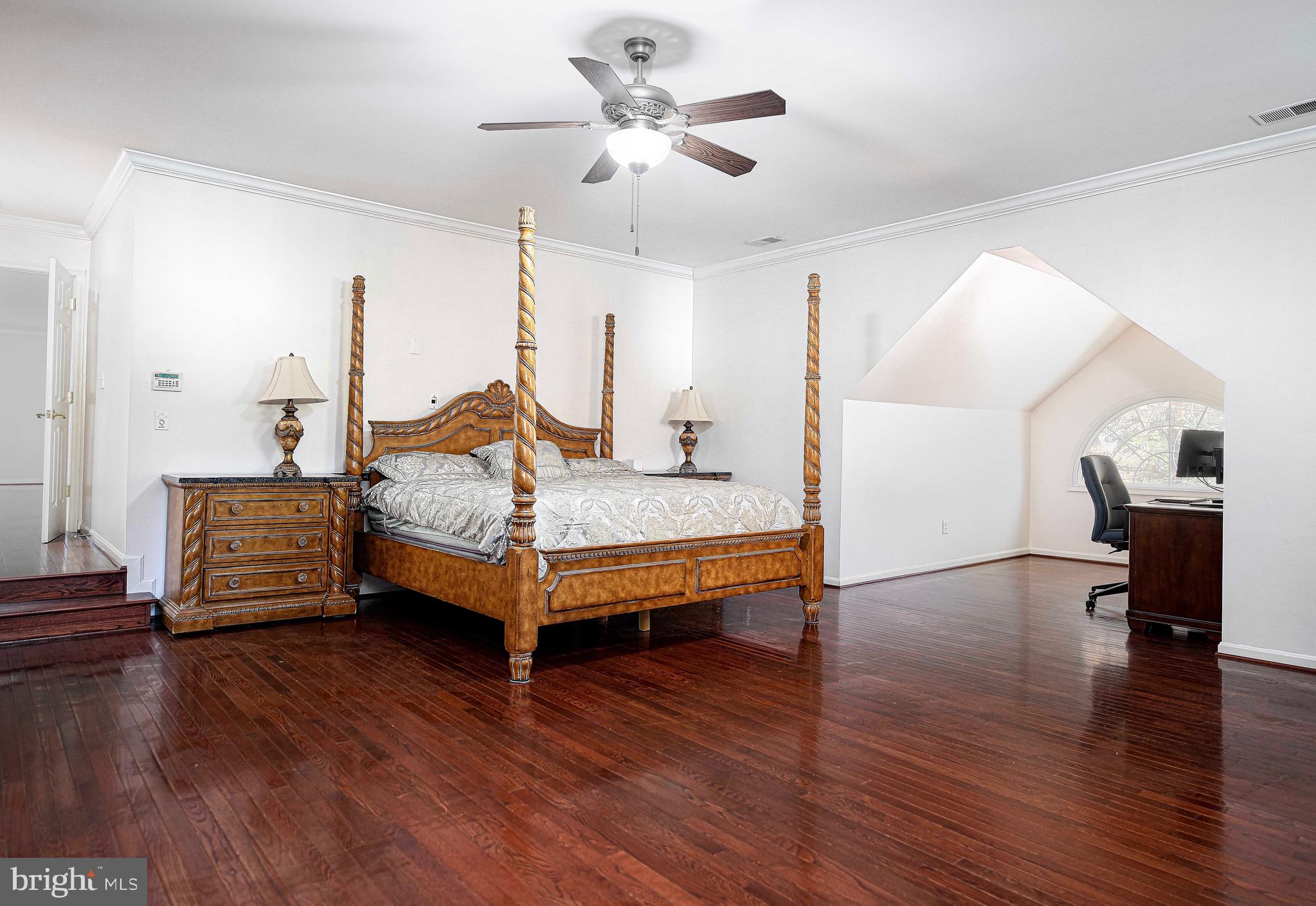 1652 BULLOCK CIRCLE