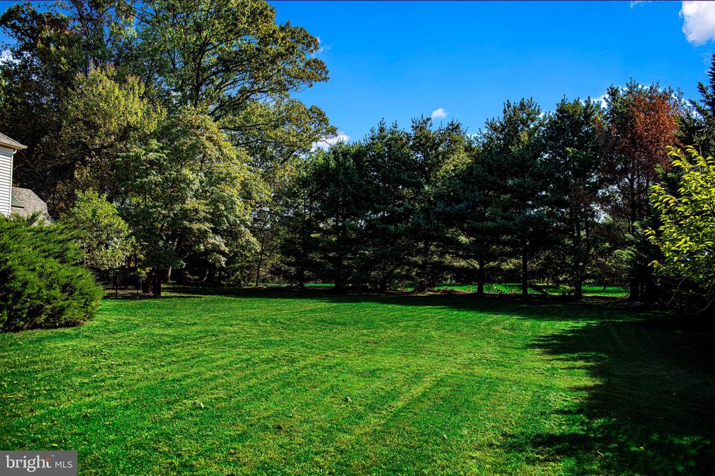 1652 BULLOCK CIRCLE