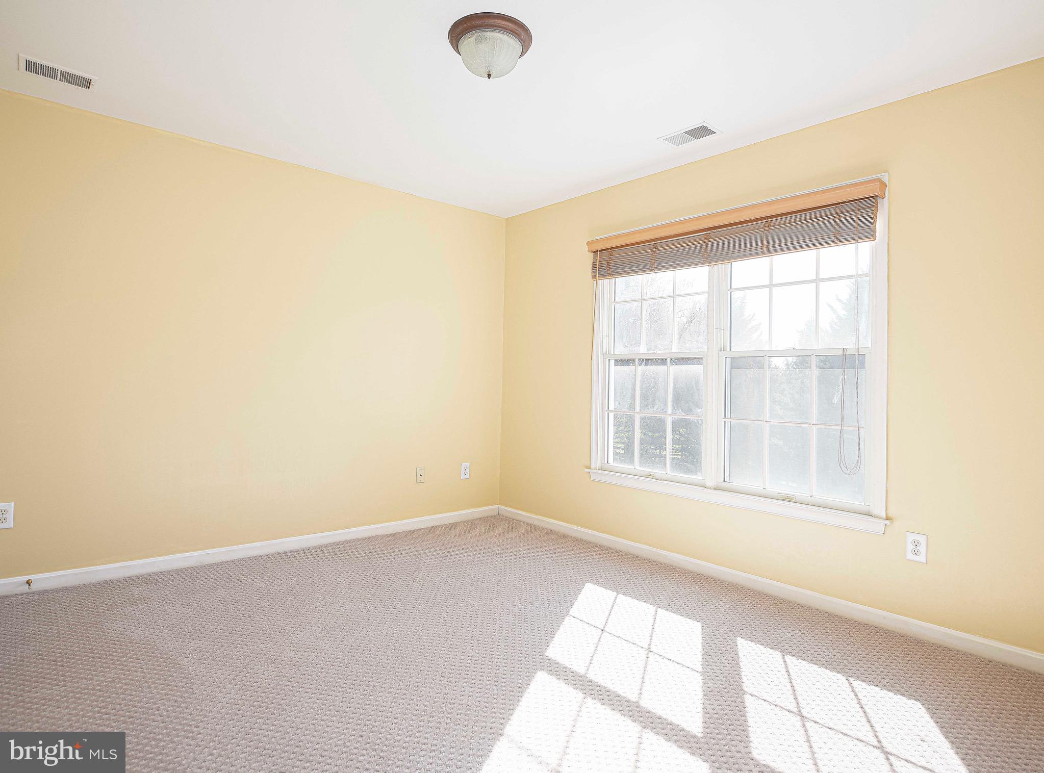 1652 BULLOCK CIRCLE