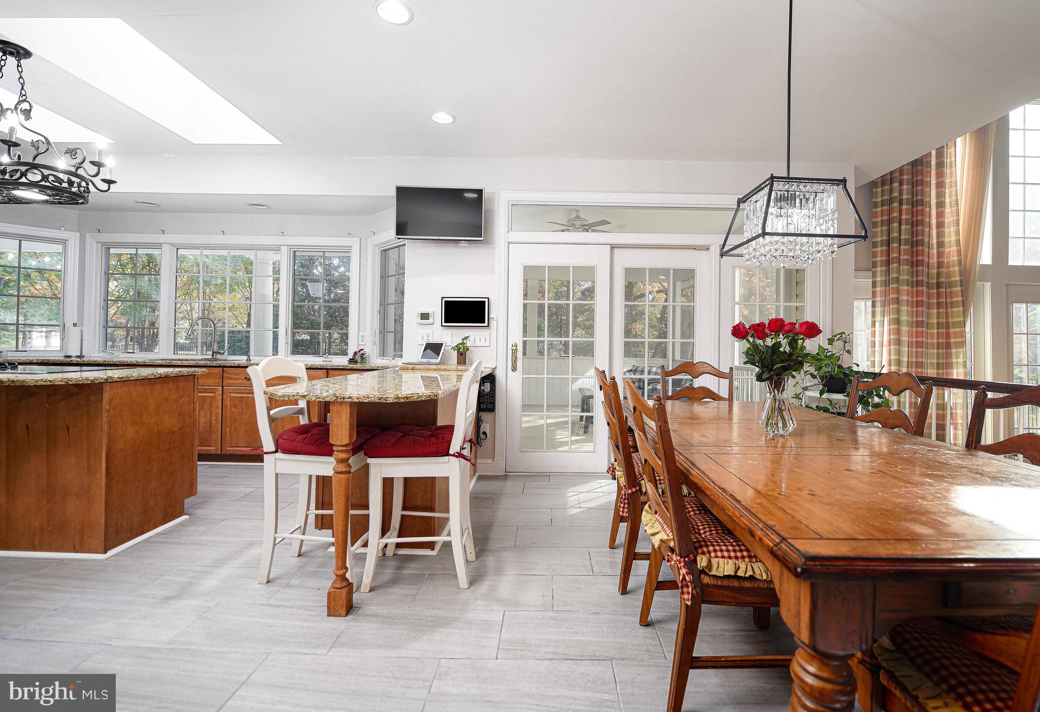 1652 BULLOCK CIRCLE