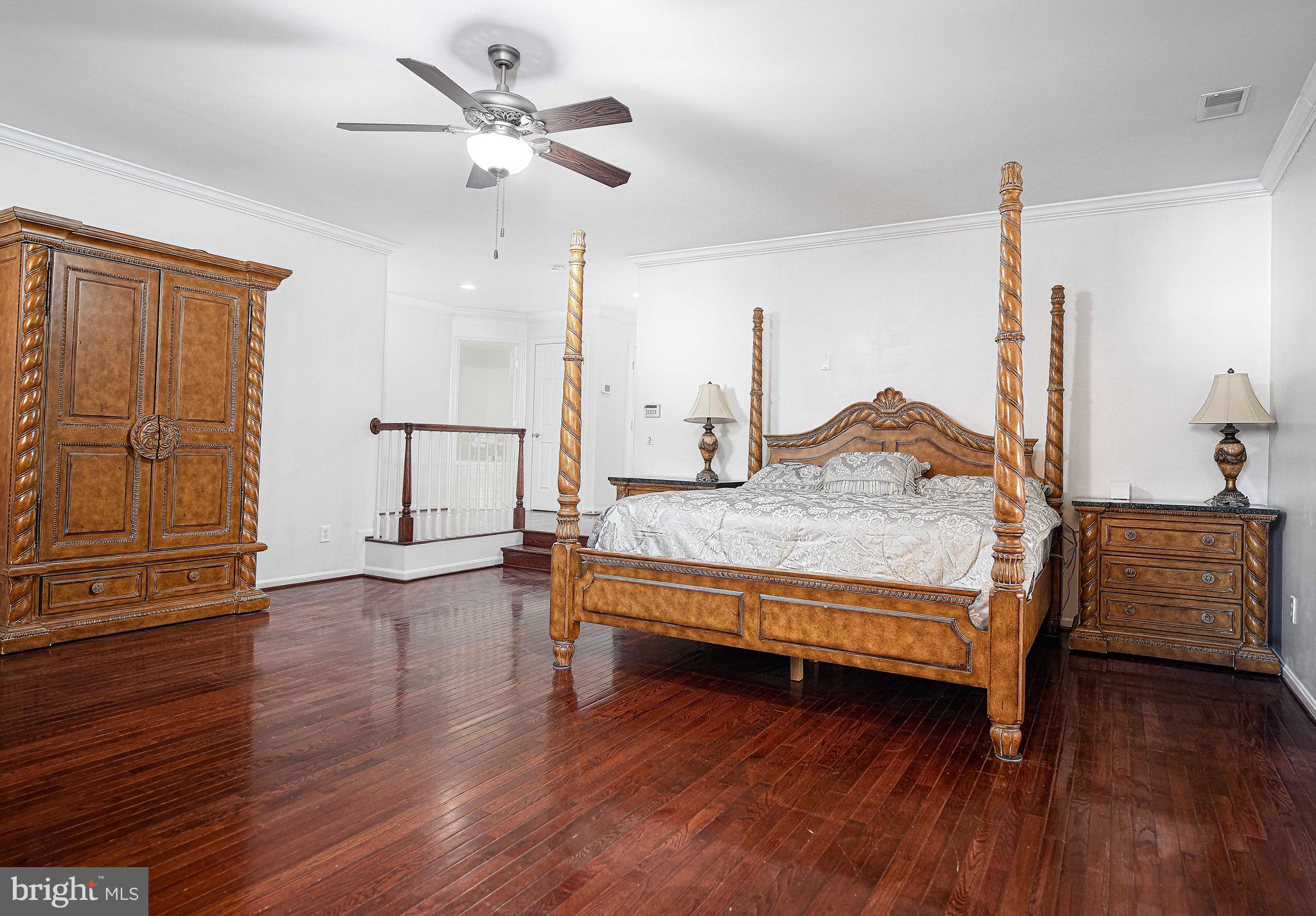 1652 BULLOCK CIRCLE