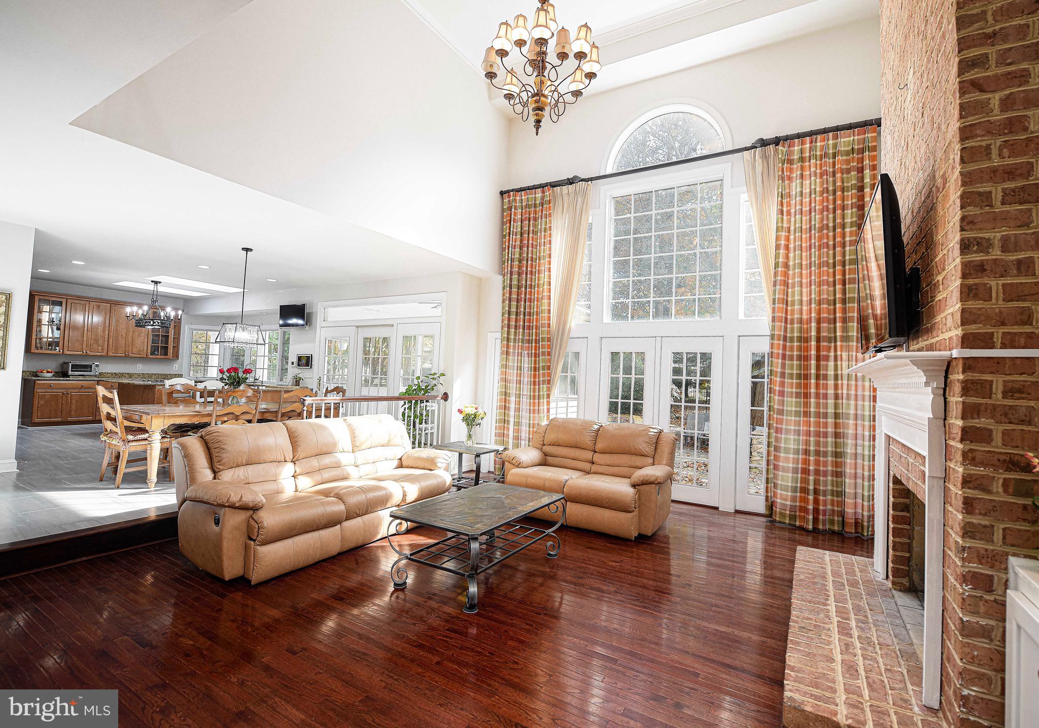 1652 BULLOCK CIRCLE