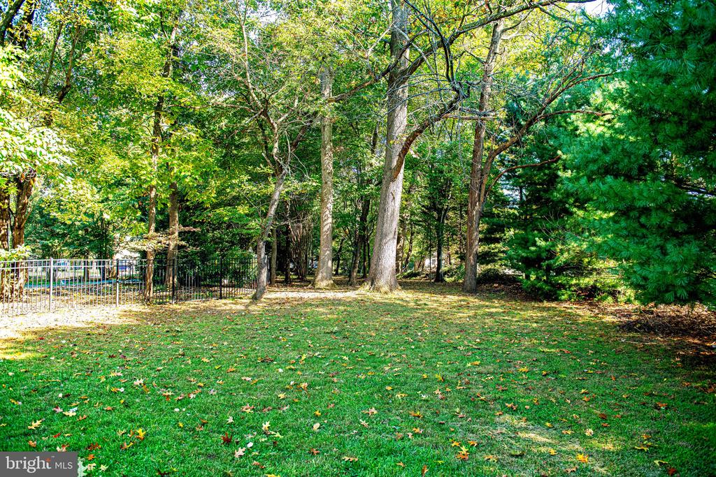 1652 BULLOCK CIRCLE