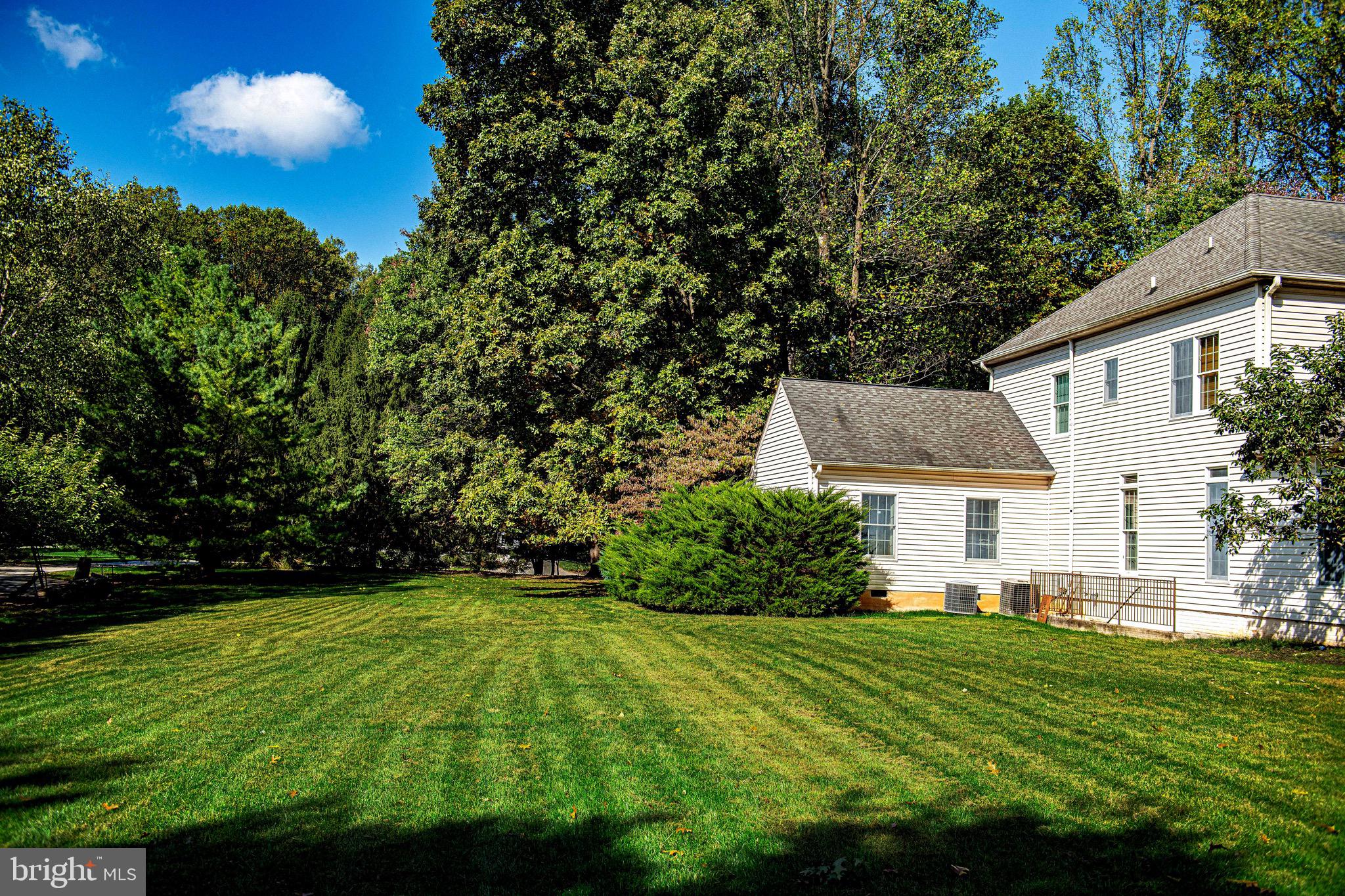 1652 BULLOCK CIRCLE