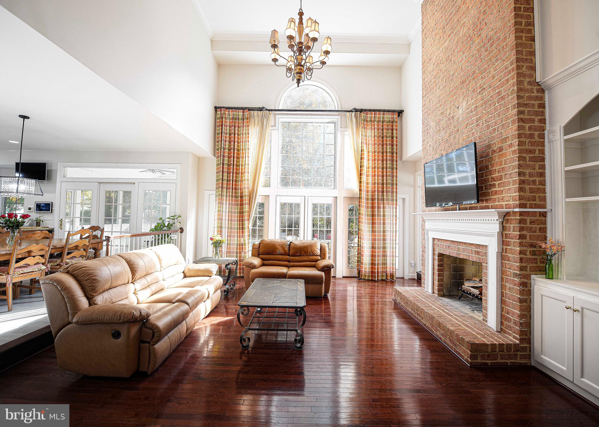1652 BULLOCK CIRCLE