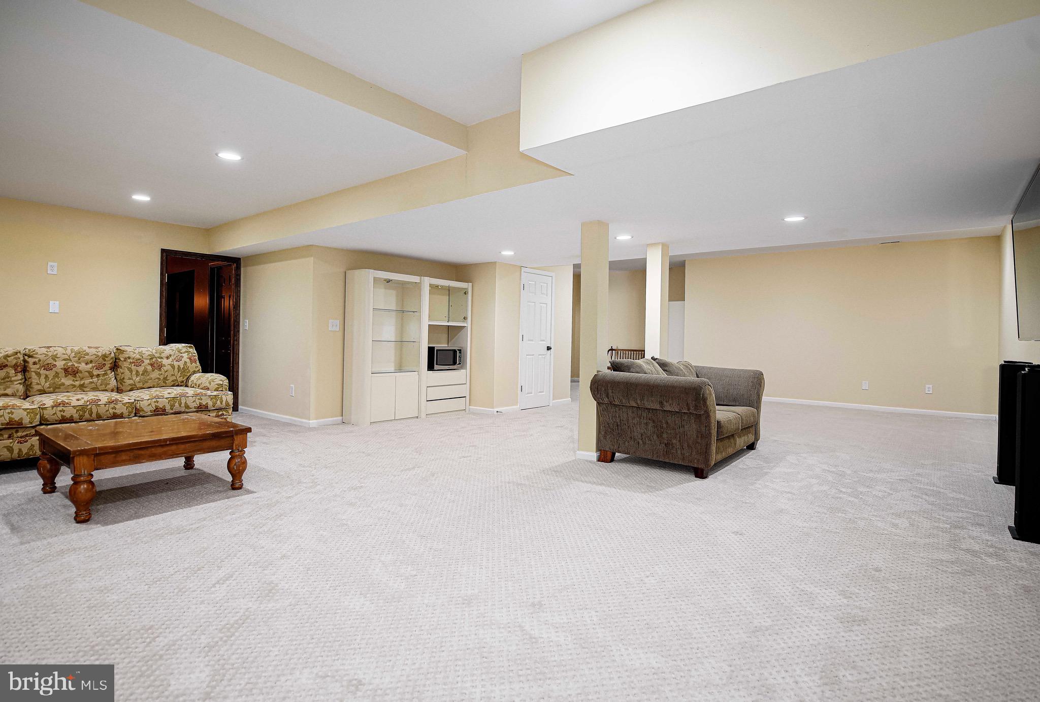 1652 BULLOCK CIRCLE