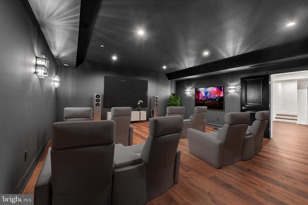 928 FENARIO CIRCLE